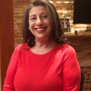 Meet your Posher, Monica